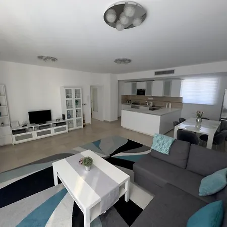 Admiral Apartment