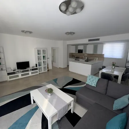 Apartment Admiral